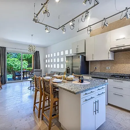 Апартаменты Townhouse South Marina