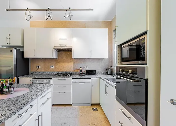 Townhouse South Marina Apartman *